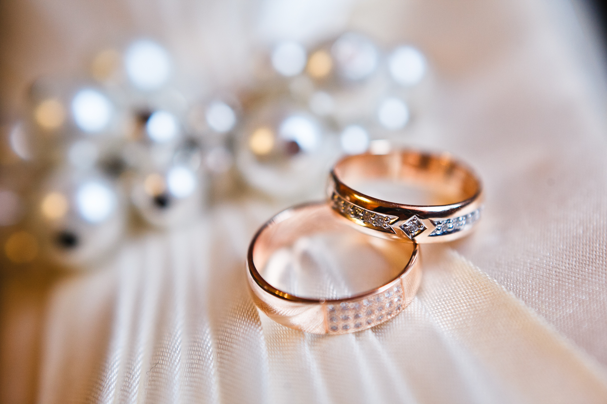 Каким должно быть золотое обручальное кольцо? - полезные и интересные  статьи в разделе «Это интересно»