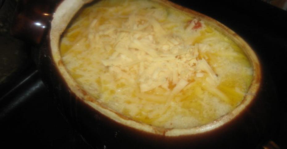 Жаркое с сыром в горшочке