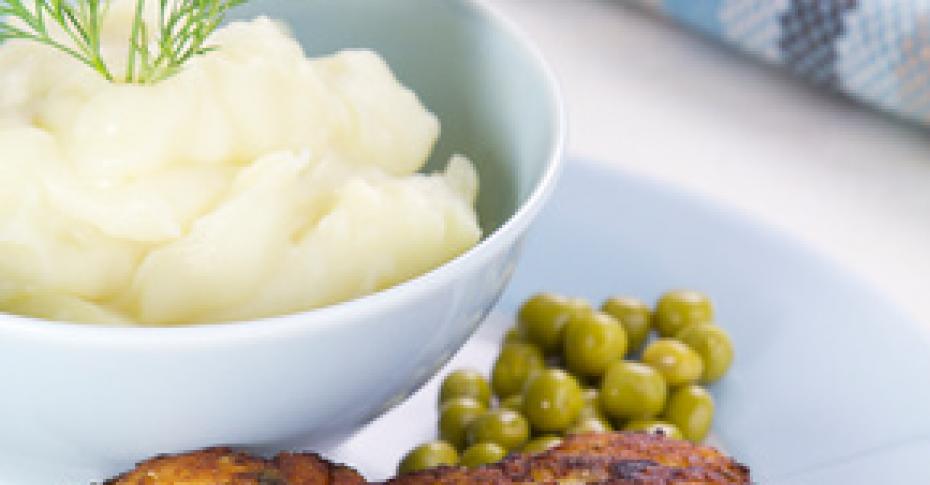 Куриные котлеты с картофельным пюре – Классический рецепт с фото