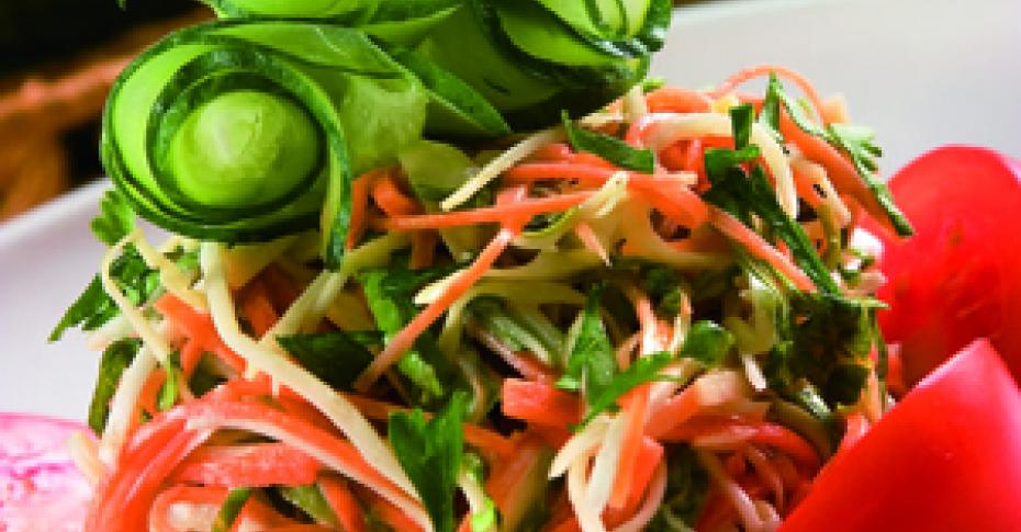 Вкусные салаты на скорую руку: 10 простых рецептов