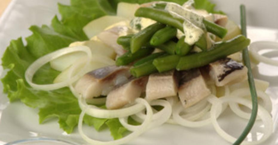 Салат из сельди по-домашнему — рецепт с фото и видео