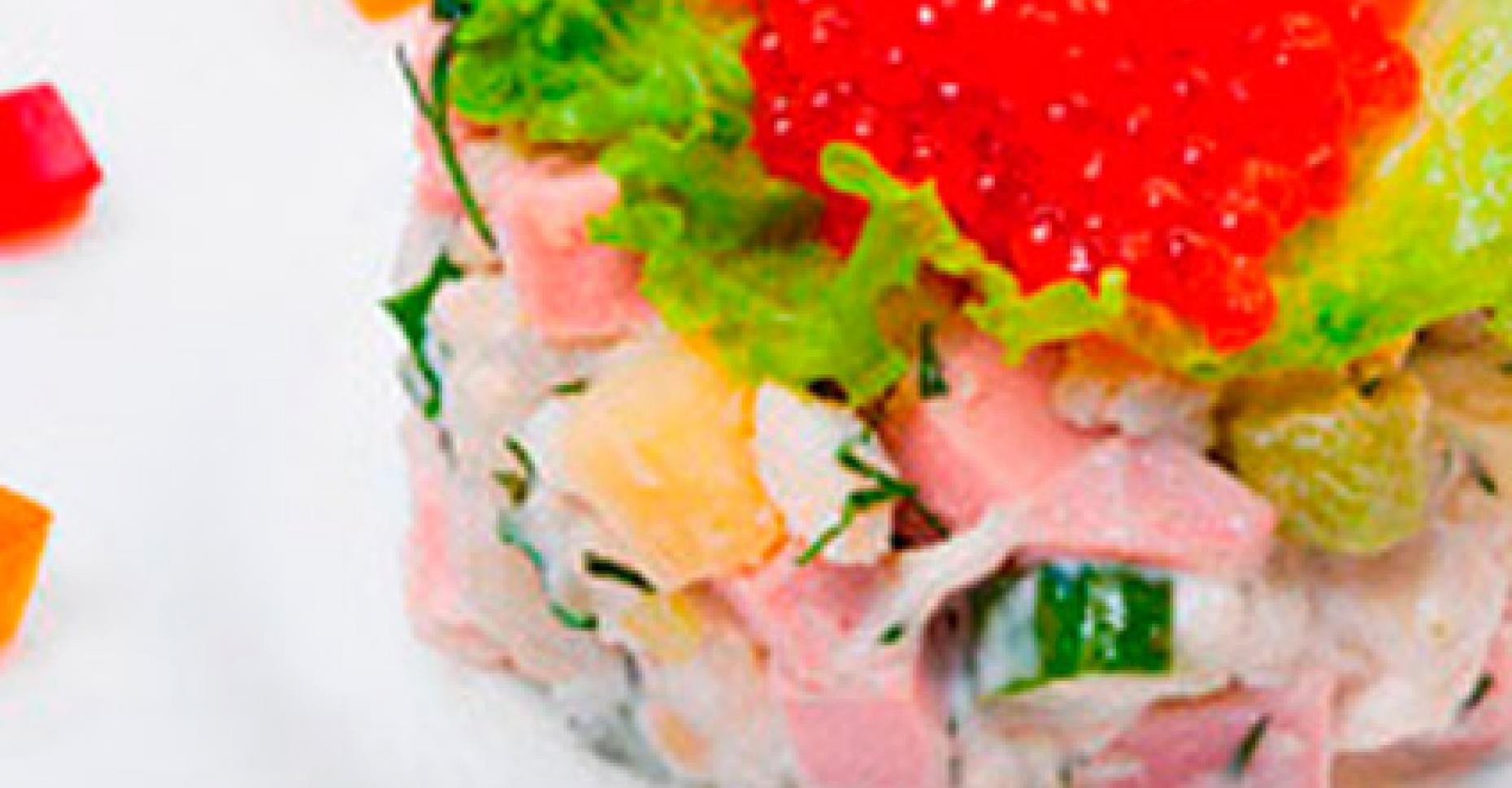 Рецепт с фото хитрый оливье с раковыми шейками и красной