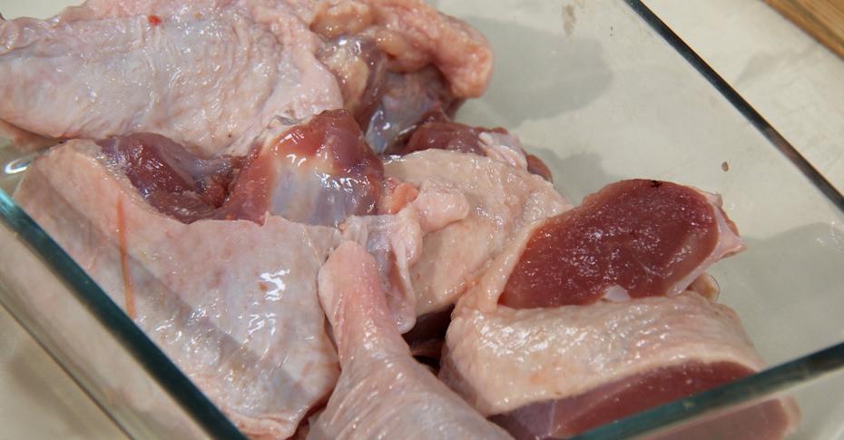 Рецепт: Утка тушеная с овощами - утка тушеная в утятнице