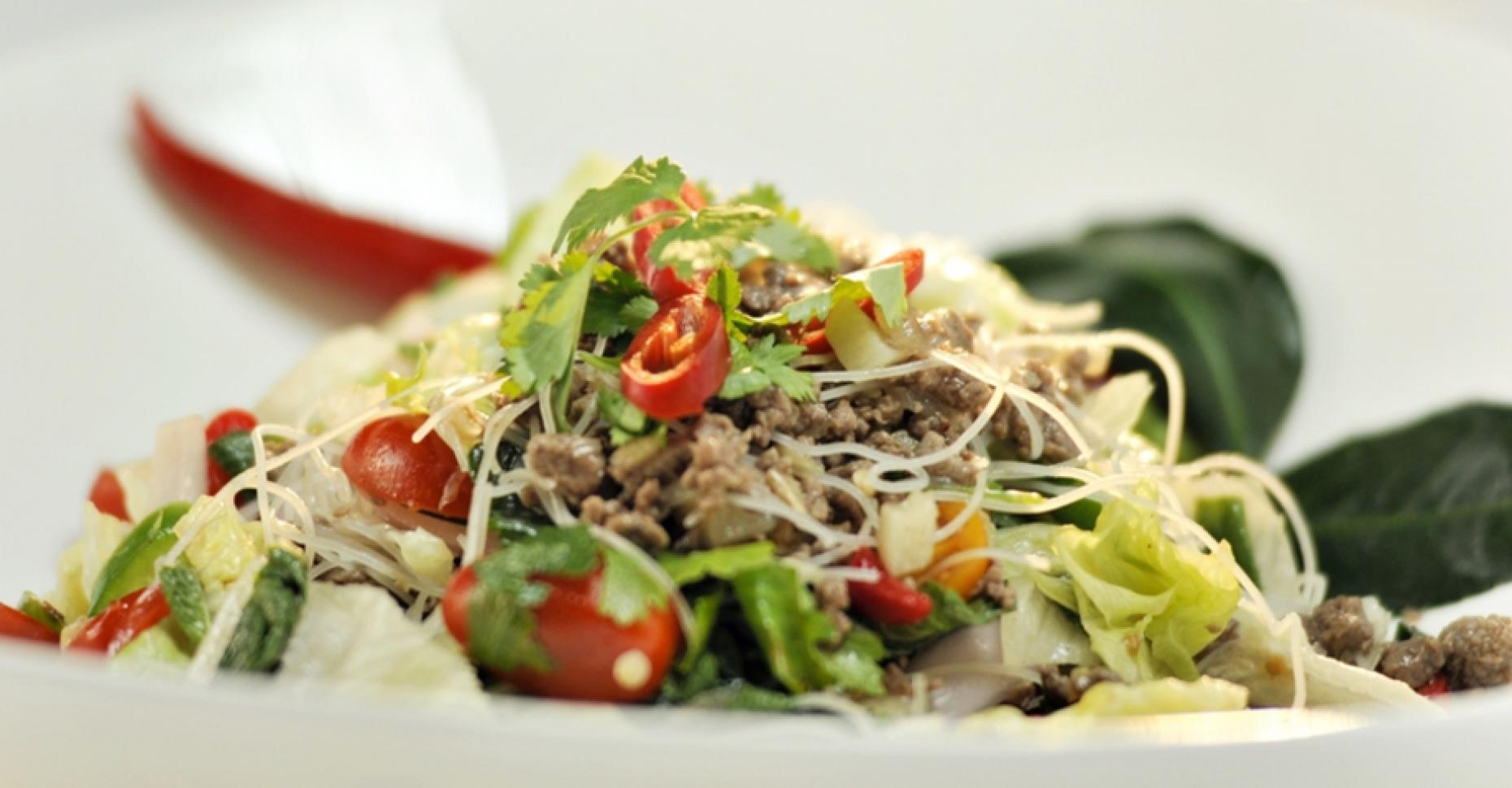 Рецепт с фото ям вун сен. салат с говяжьим фаршем и