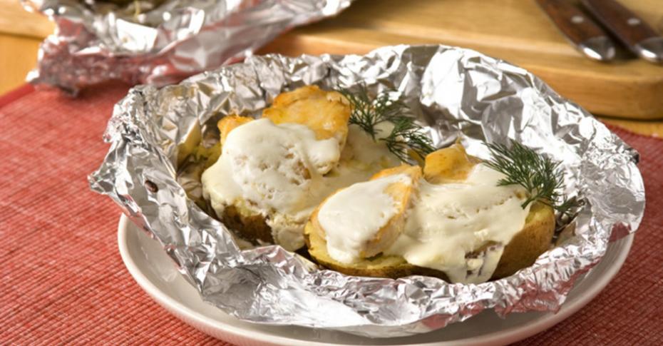 Картошка с курицей, сыром и майонезом в духовке — рецепт с фото пошагово