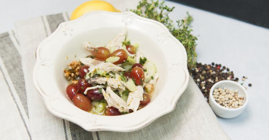Салат с курицей виноградом и орехами - рецепт и отзывы