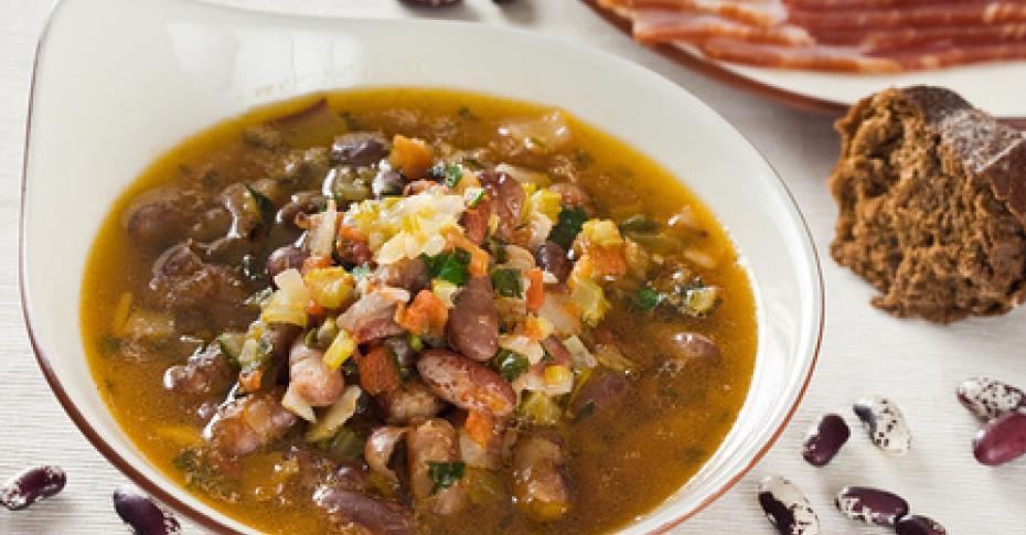 Суп из красной фасоли с копченостями — рецепт с фото пошагово