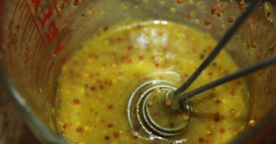 Медово-горчичный соус на пиве
