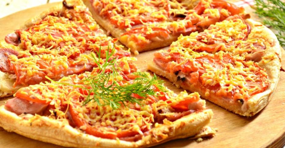 Пицца с сосисками и грибами - Рецепт | centerforstrategy.ru