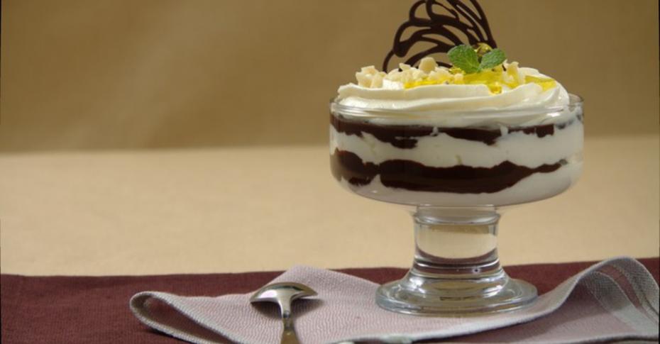 Творожный десерт с шоколадом и цукатами, пошаговый рецепт с фото