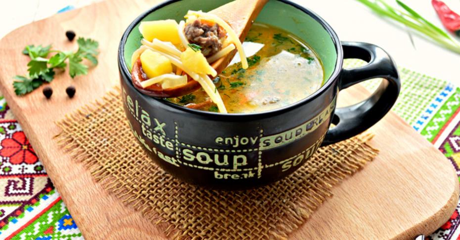 Мясной суп в мультиварке (автор рецепта: Светлана Белова).