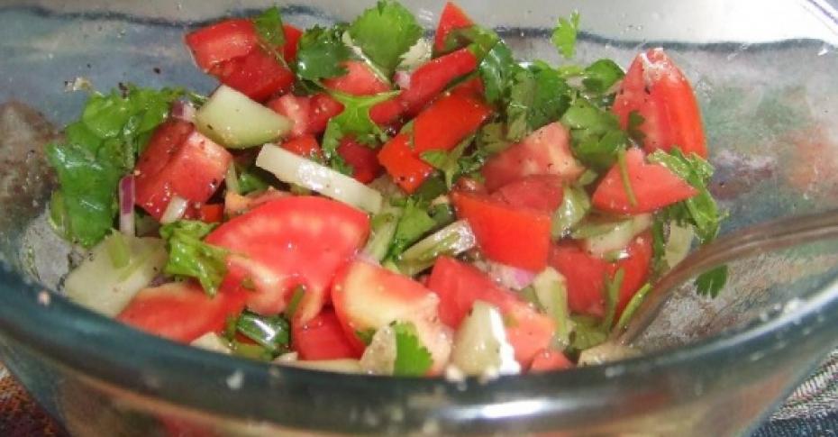Оригинальный салат с сухарями и килькой рецепт с фото | Recipe | Food, Cooking, Ethnic recipes