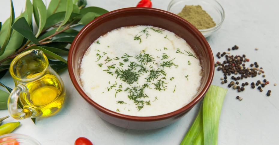 Вкусный суп уха: рецепт с консервированной сайрой, рисом, картошкой