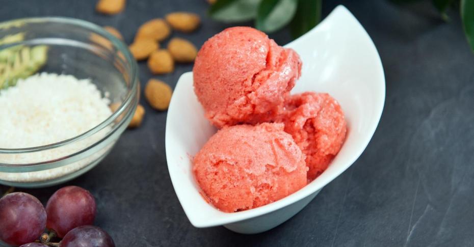 Клубничное мороженое, пошаговый рецепт на ккал, фото, ингредиенты - olga
