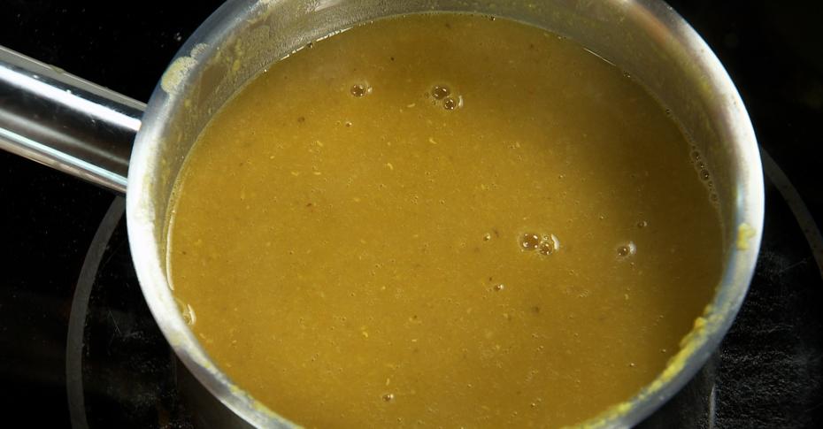 Чечевичный суп с сухариками