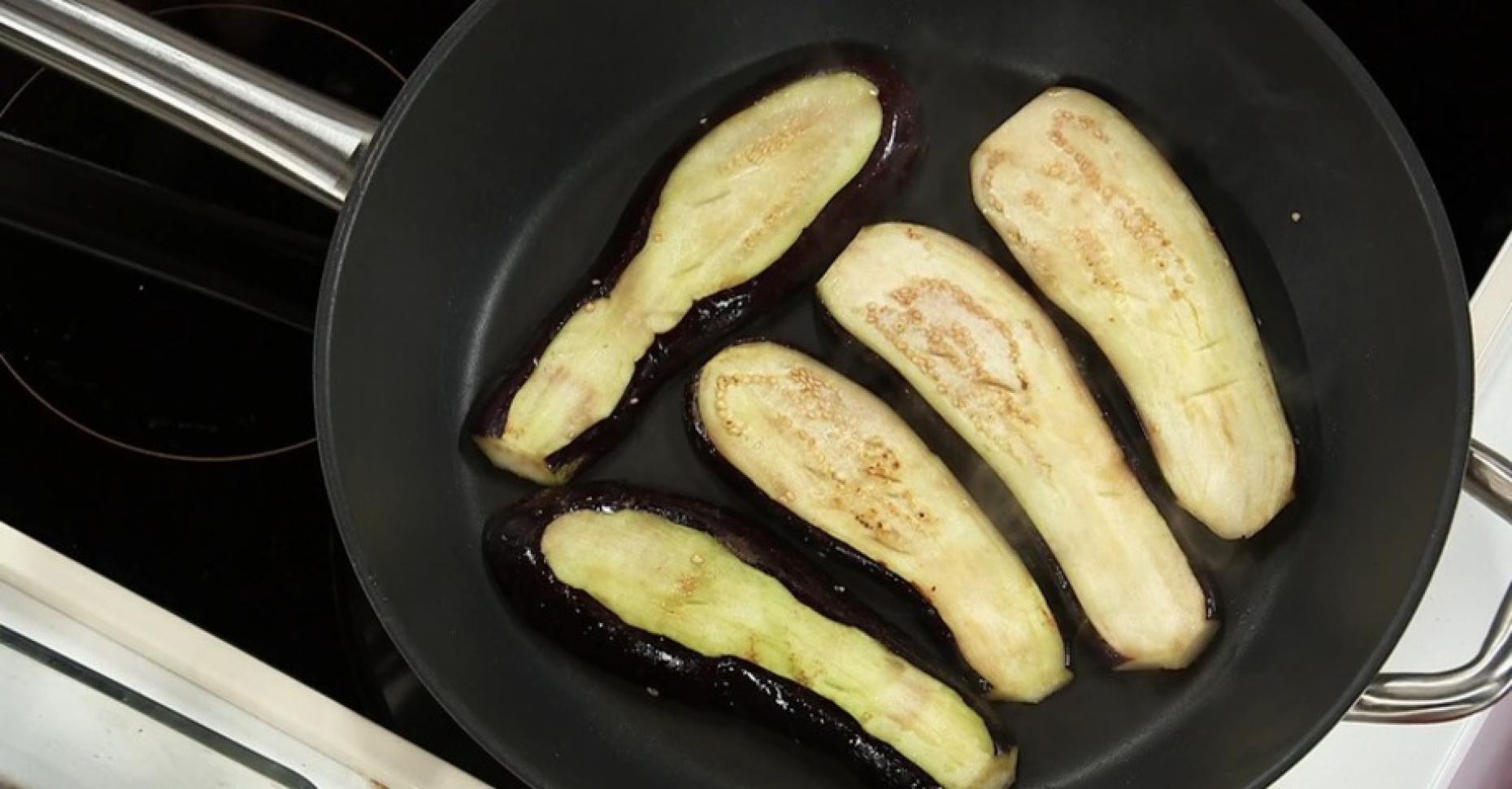 Жареные баклажаны на сковороде рецепт с фото