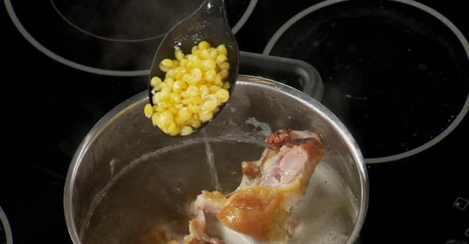 Как приготовить гороховый суп со свининой