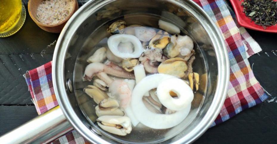 Паста с морепродуктами со сливочным соусом