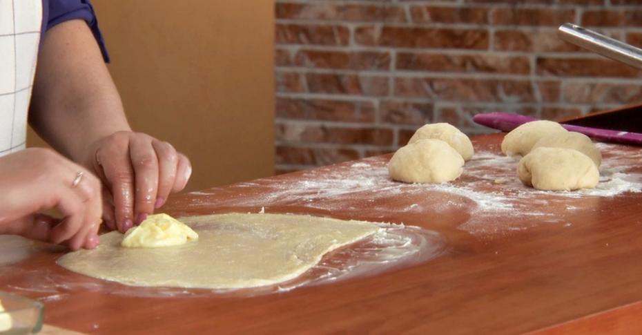Готовим испанские булочки с заварным кремом у себя на кухне