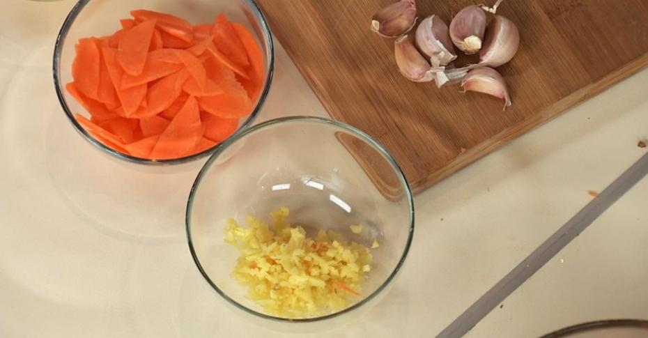Кальмары в чесночном соусе — вкусно и быстро из доступных ингредиентов