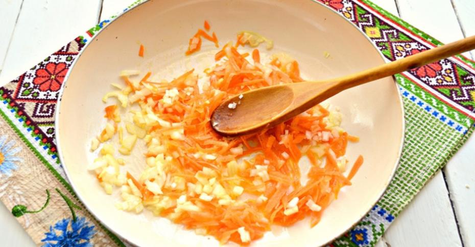 Как приготовить гречку с тушенкой на сковороде