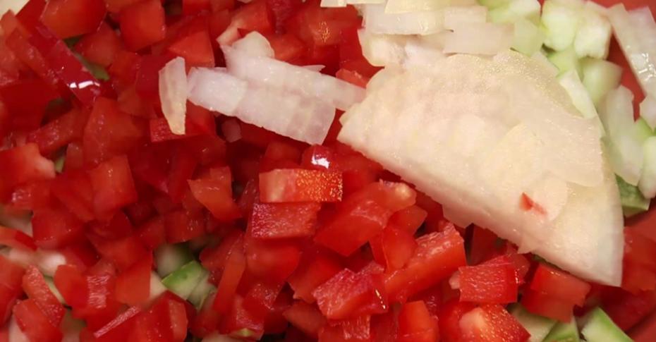 Рыбный рулет с овощами – кулинарный рецепт