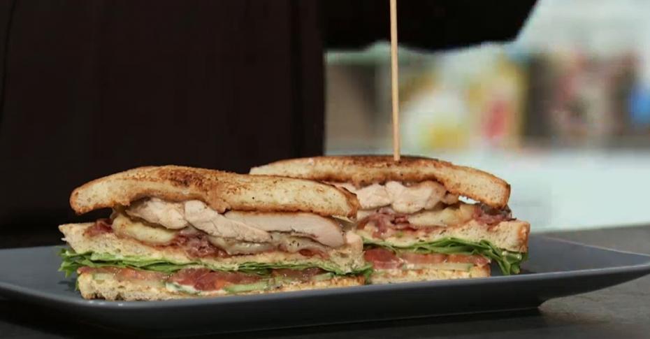 Сэндвич с ветчиной и сыром - пошаговый рецепт