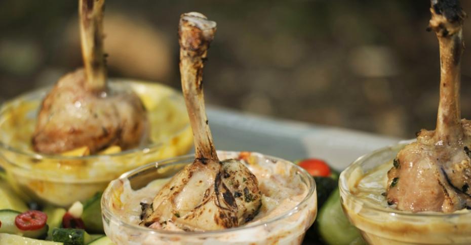 Рецепт: Куриная голень, фаршированная грибами - Блюдо интересно на любом праздничном столе.