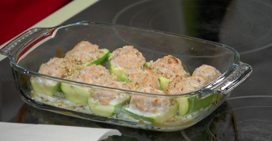 Запеченные кабачки, фаршированные мясом и овощами (фото-рецепт)