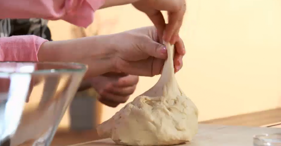Как у бабушки: татарский пирог с мясом и картофелем